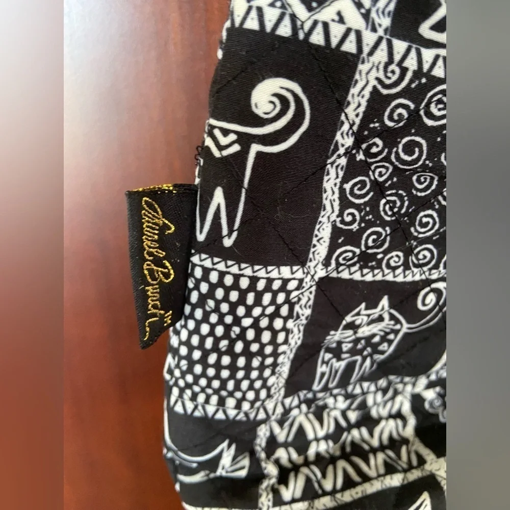 Laurel Burch Black and White Cats Animals Stamp Pattern Quilted Crossbody Purse